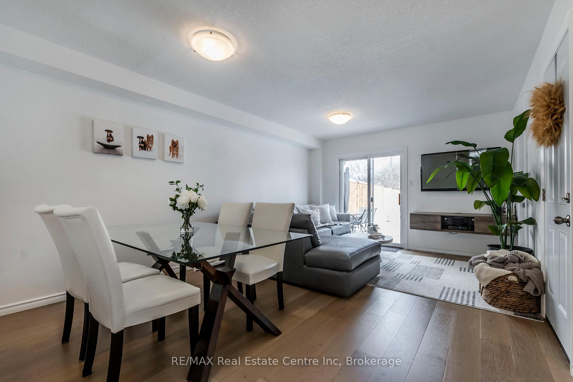 Photo 9 of 41 Milson Crescent, Guelph, Kortright Hills — HOMEH