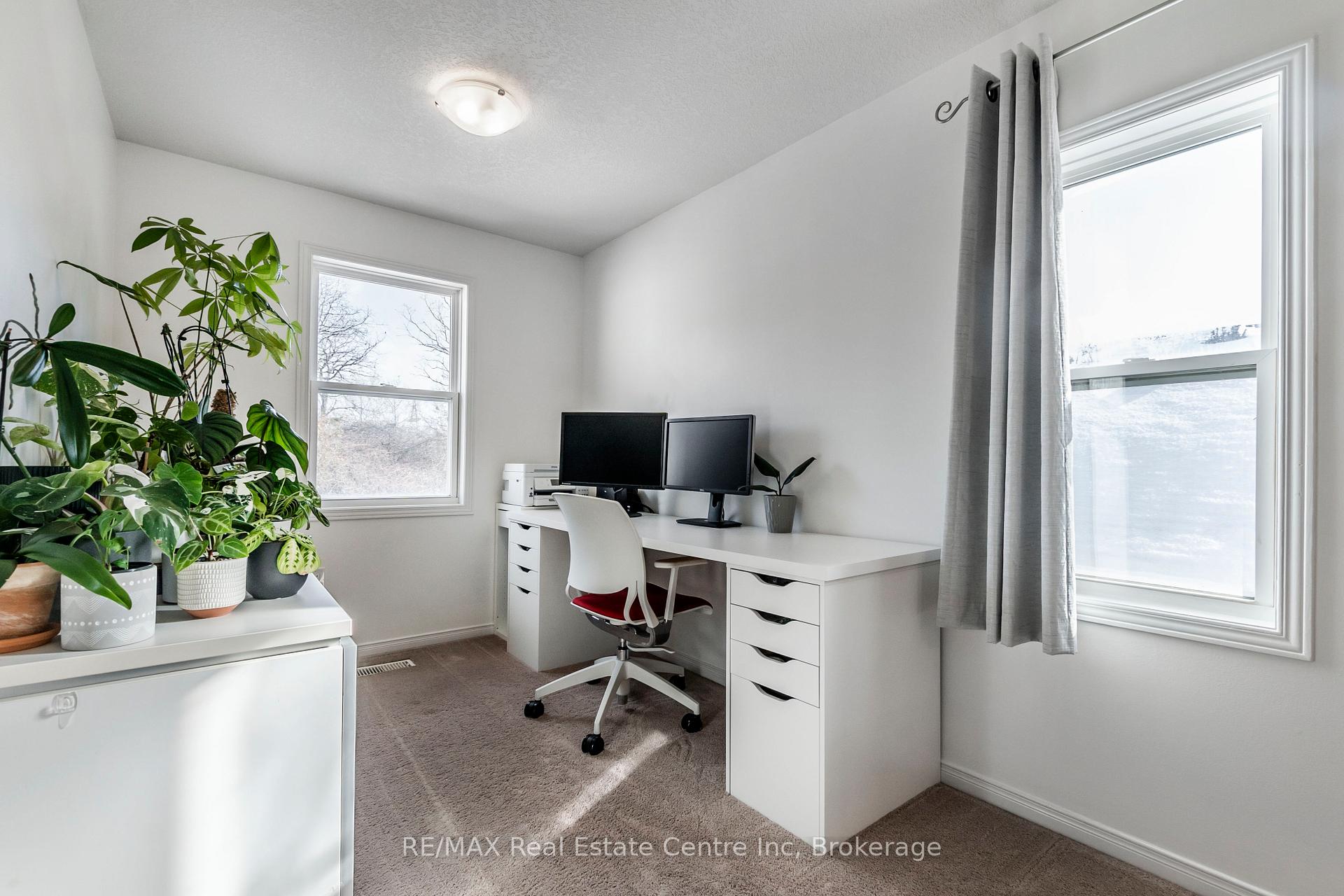 Photo 15 of 41 Milson Crescent, Guelph, Kortright Hills — HOMEH