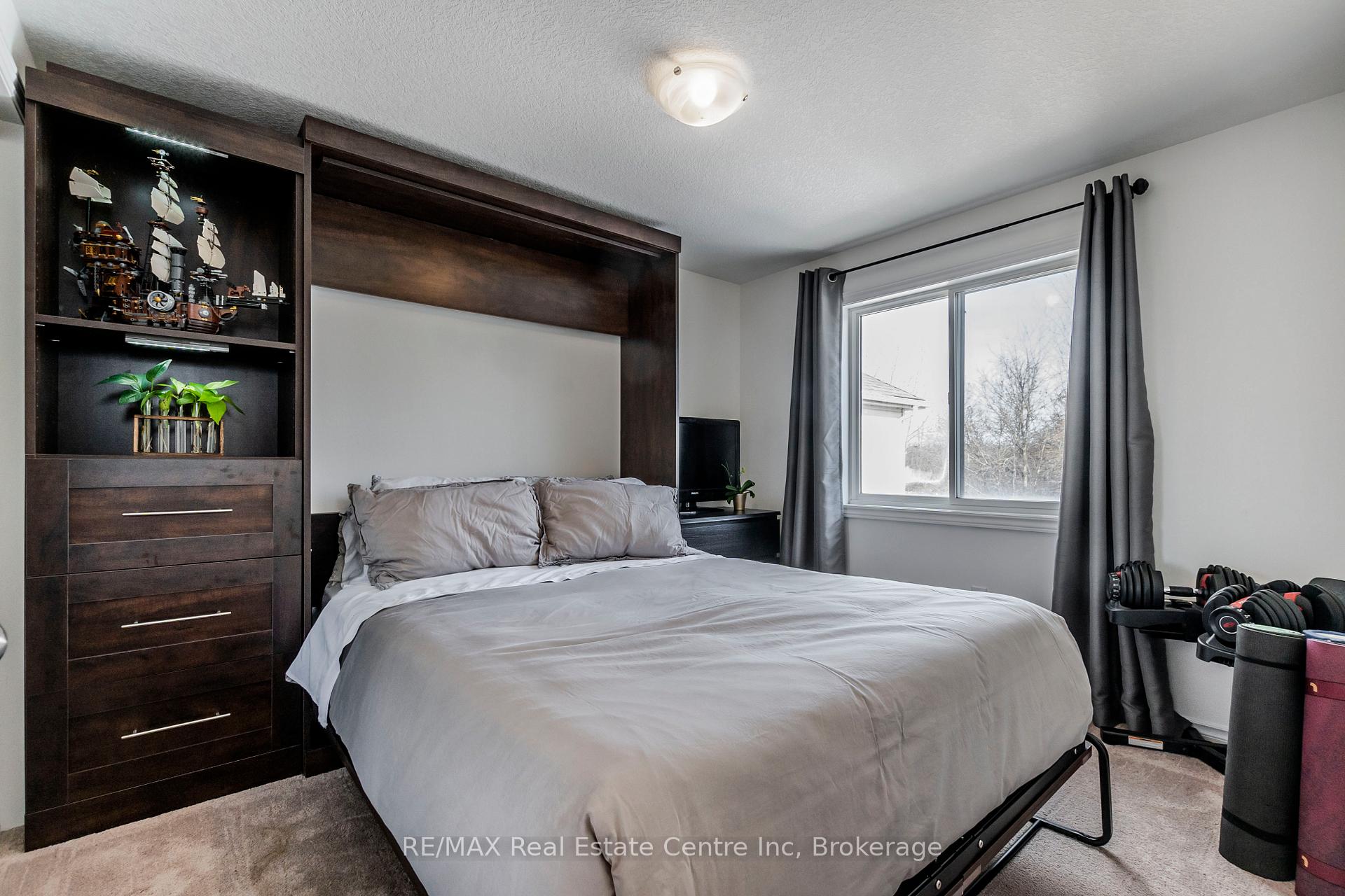Photo 16 of 41 Milson Crescent, Guelph, Kortright Hills — HOMEH