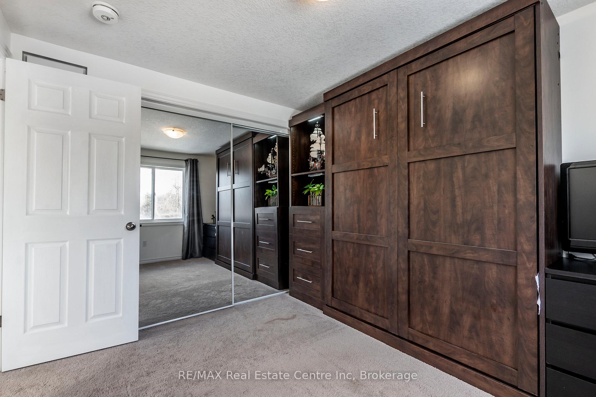 Photo 18 of 41 Milson Crescent, Guelph, Kortright Hills — HOMEH
