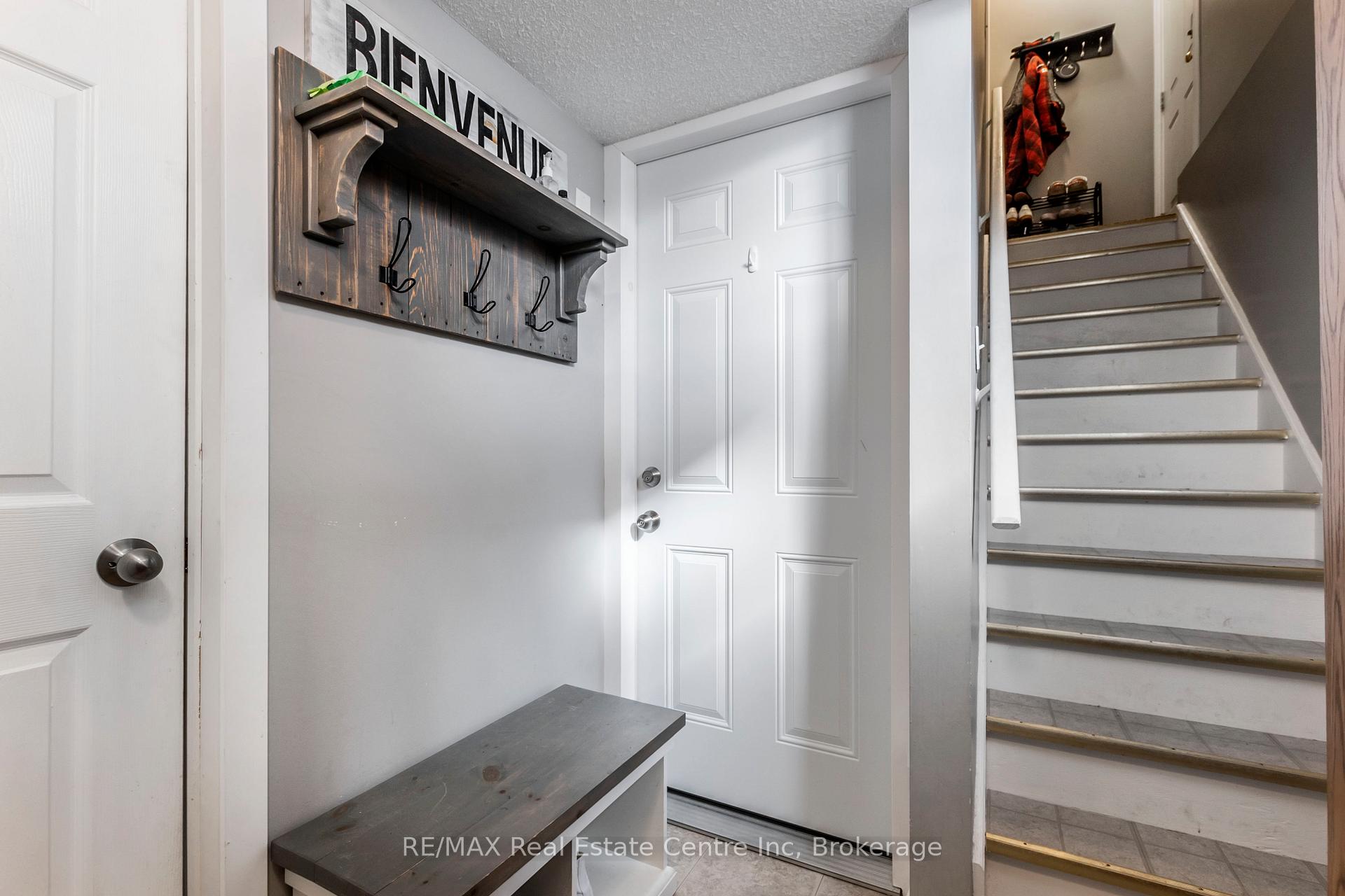 Photo 24 of 41 Milson Crescent, Guelph, Kortright Hills — HOMEH