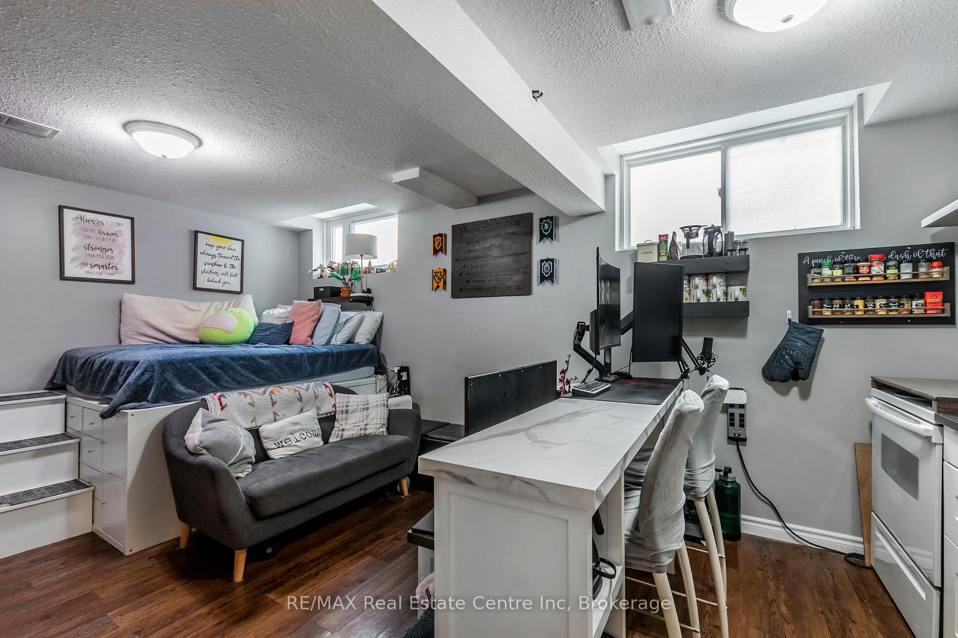 Photo 26 of 41 Milson Crescent, Guelph, Kortright Hills — HOMEH