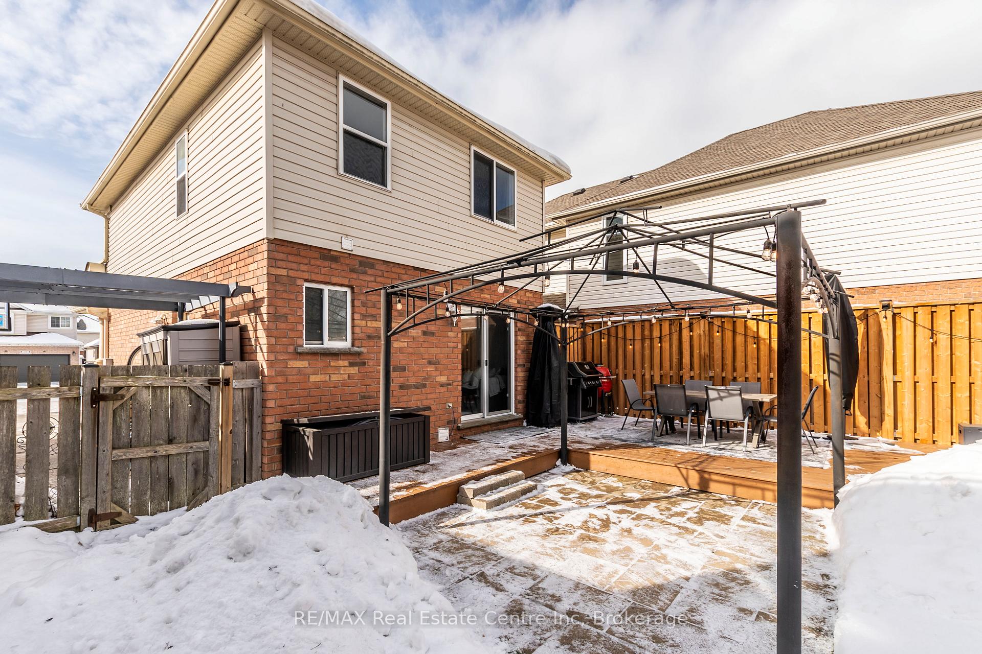 Photo 31 of 41 Milson Crescent, Guelph, Kortright Hills — HOMEH