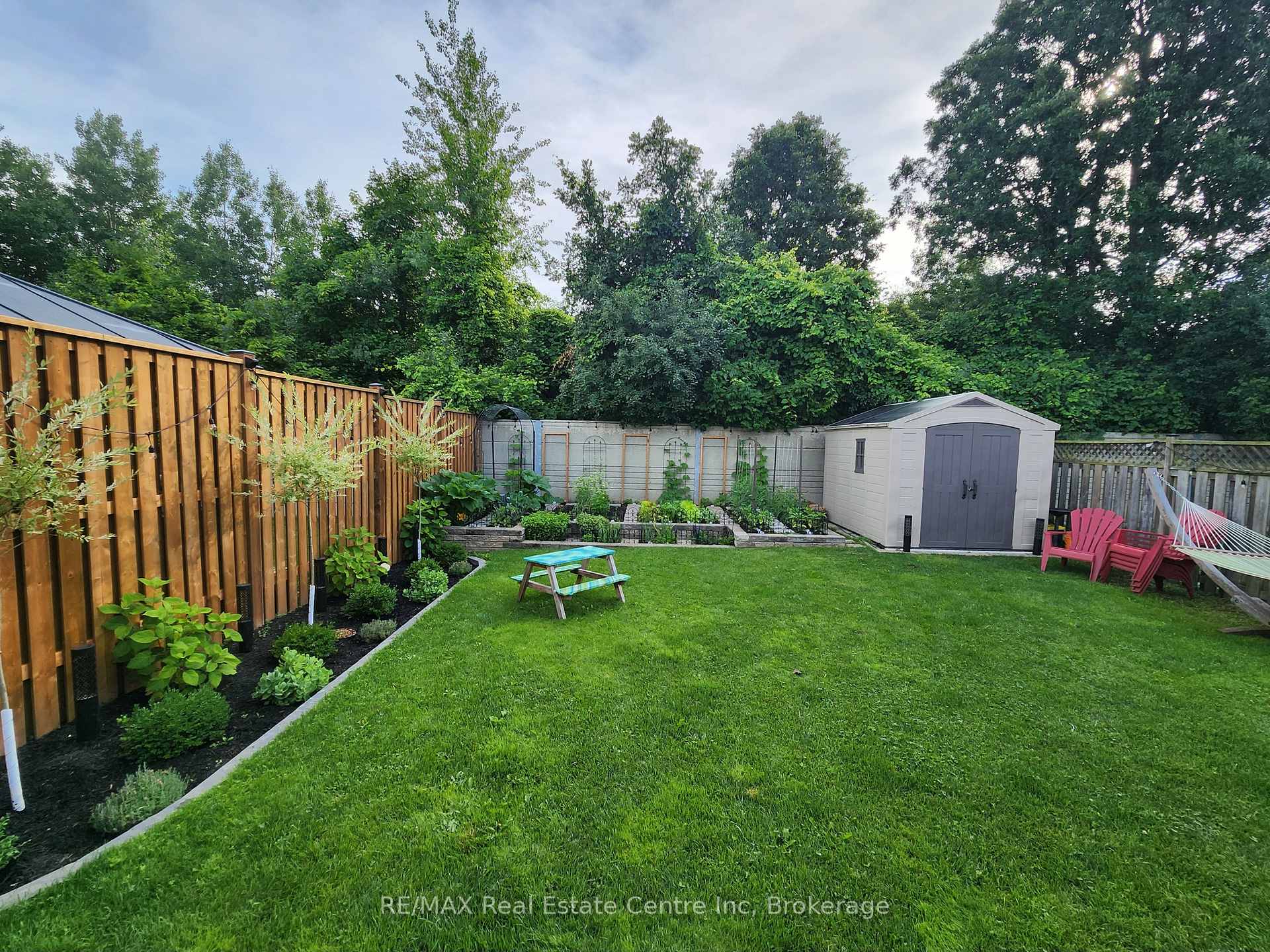 Photo 33 of 41 Milson Crescent, Guelph, Kortright Hills — HOMEH