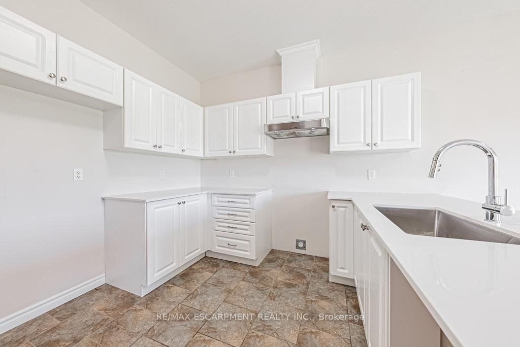 Photo 9 of 89 Medici Lane, Hamilton, Carpenter — HOMEH