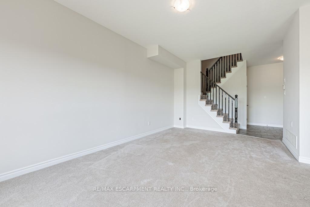 Photo 13 of 89 Medici Lane, Hamilton, Carpenter — HOMEH