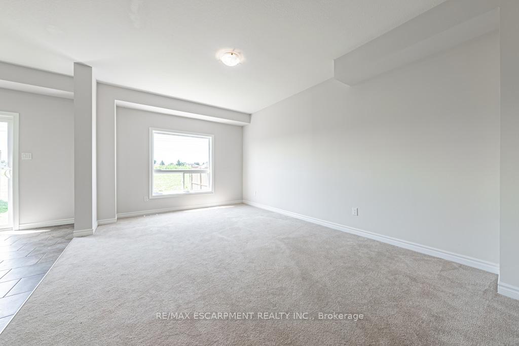 Photo 14 of 89 Medici Lane, Hamilton, Carpenter — HOMEH