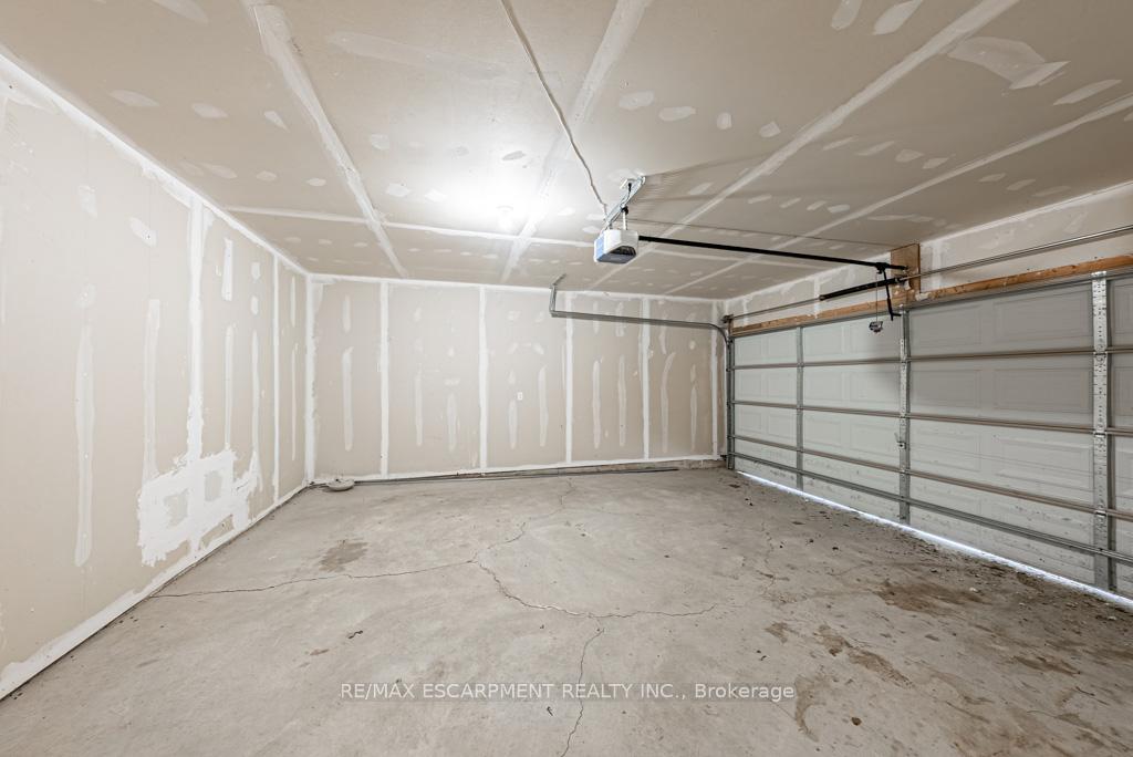 Photo 28 of 89 Medici Lane, Hamilton, Carpenter — HOMEH