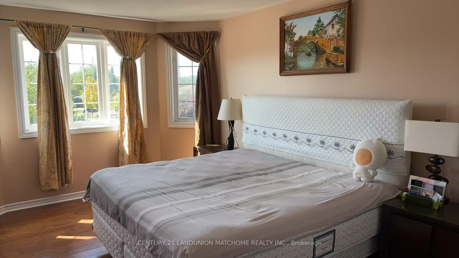 Photo 12 of 296 Pringle Drive, Barrie, Edgehill Drive — HOMEH