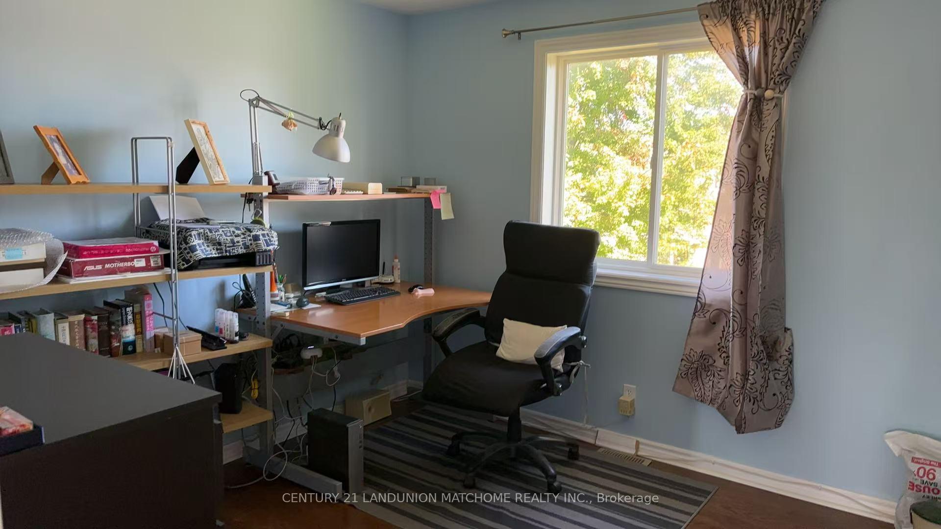 Photo 20 of 296 Pringle Drive, Barrie, Edgehill Drive — HOMEH