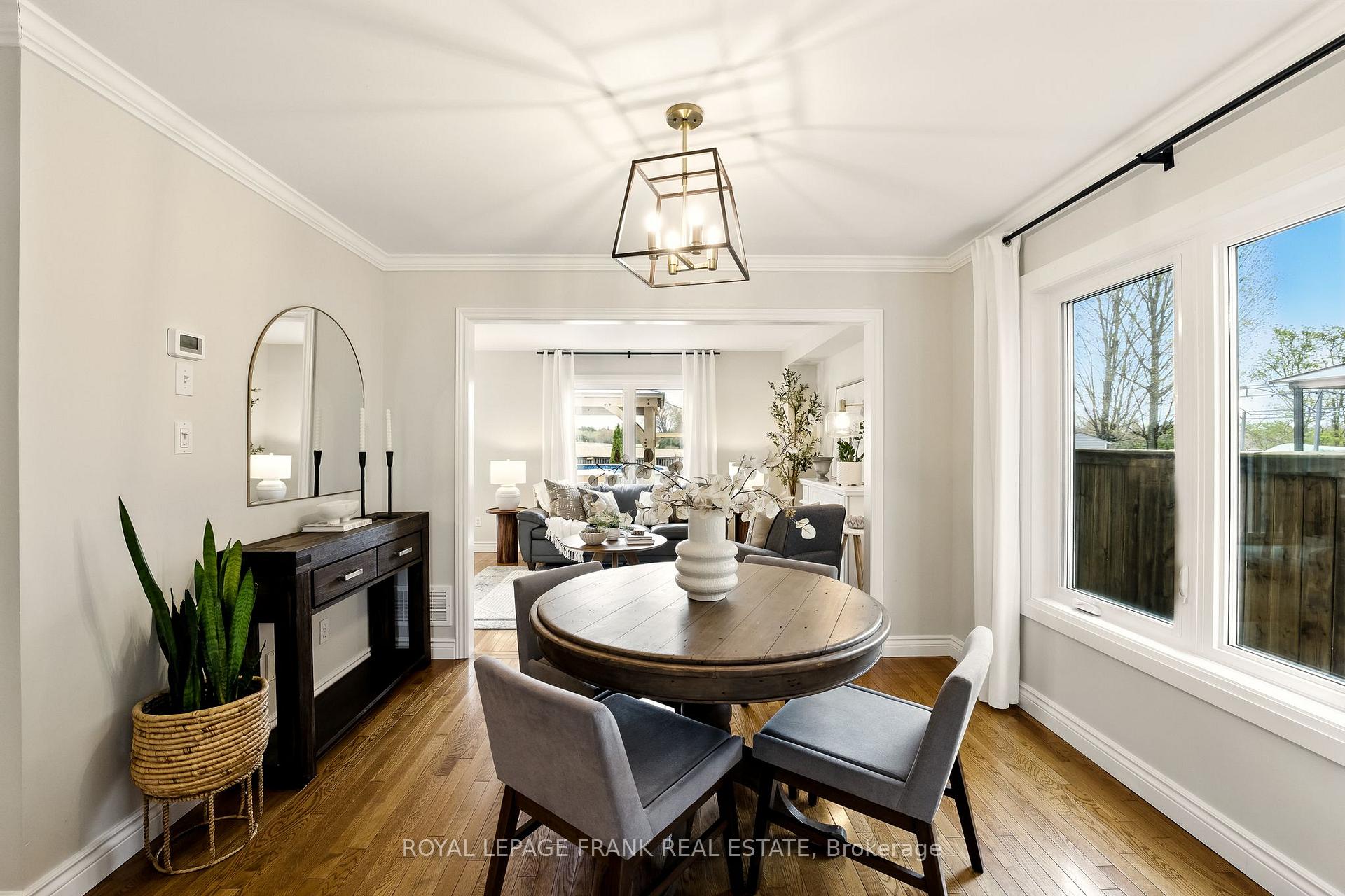 Photo 5 of 34 Hanna Drive, Clarington, Bowmanville — HOMEH