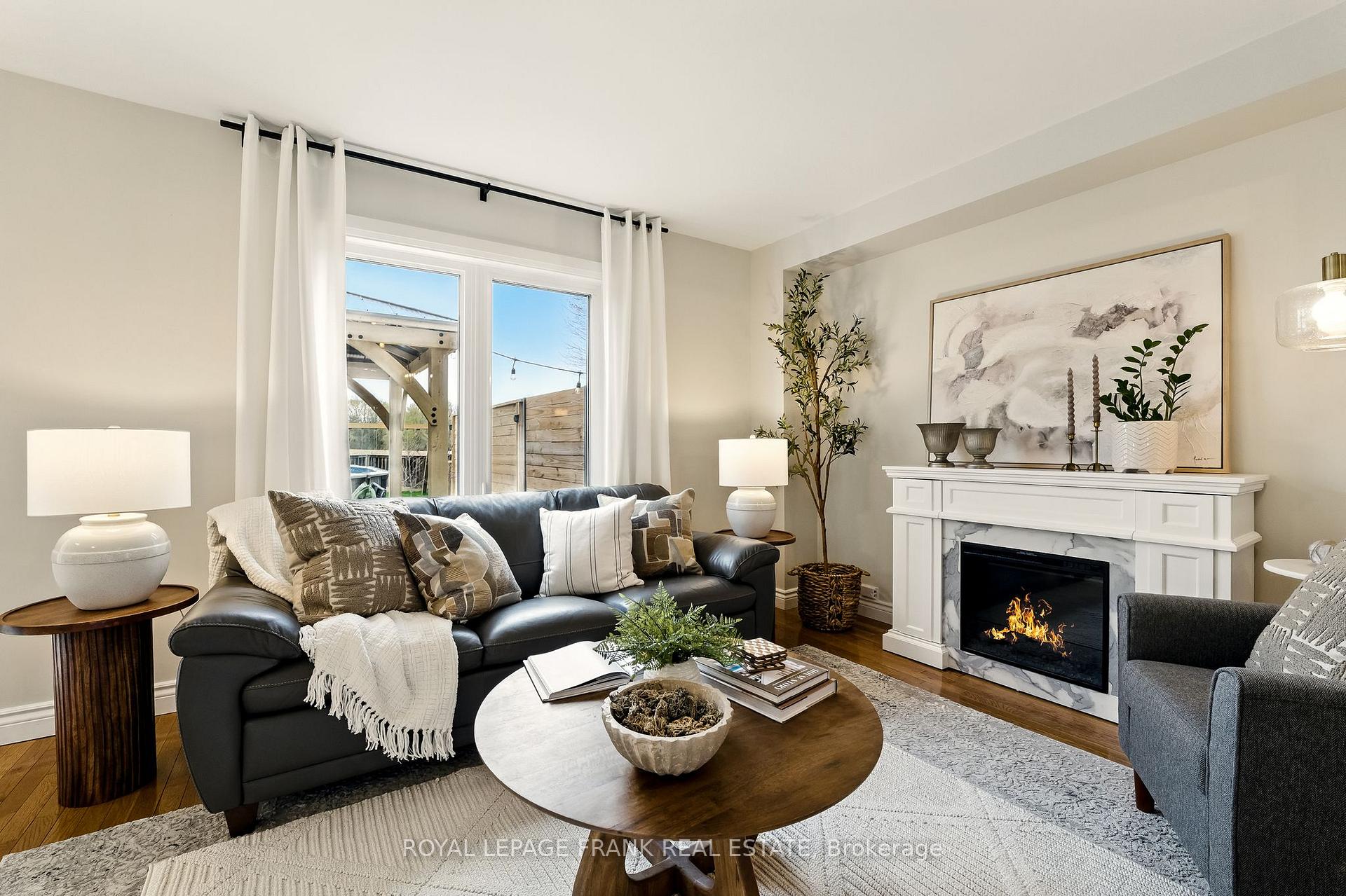 Photo 8 of 34 Hanna Drive, Clarington, Bowmanville — HOMEH