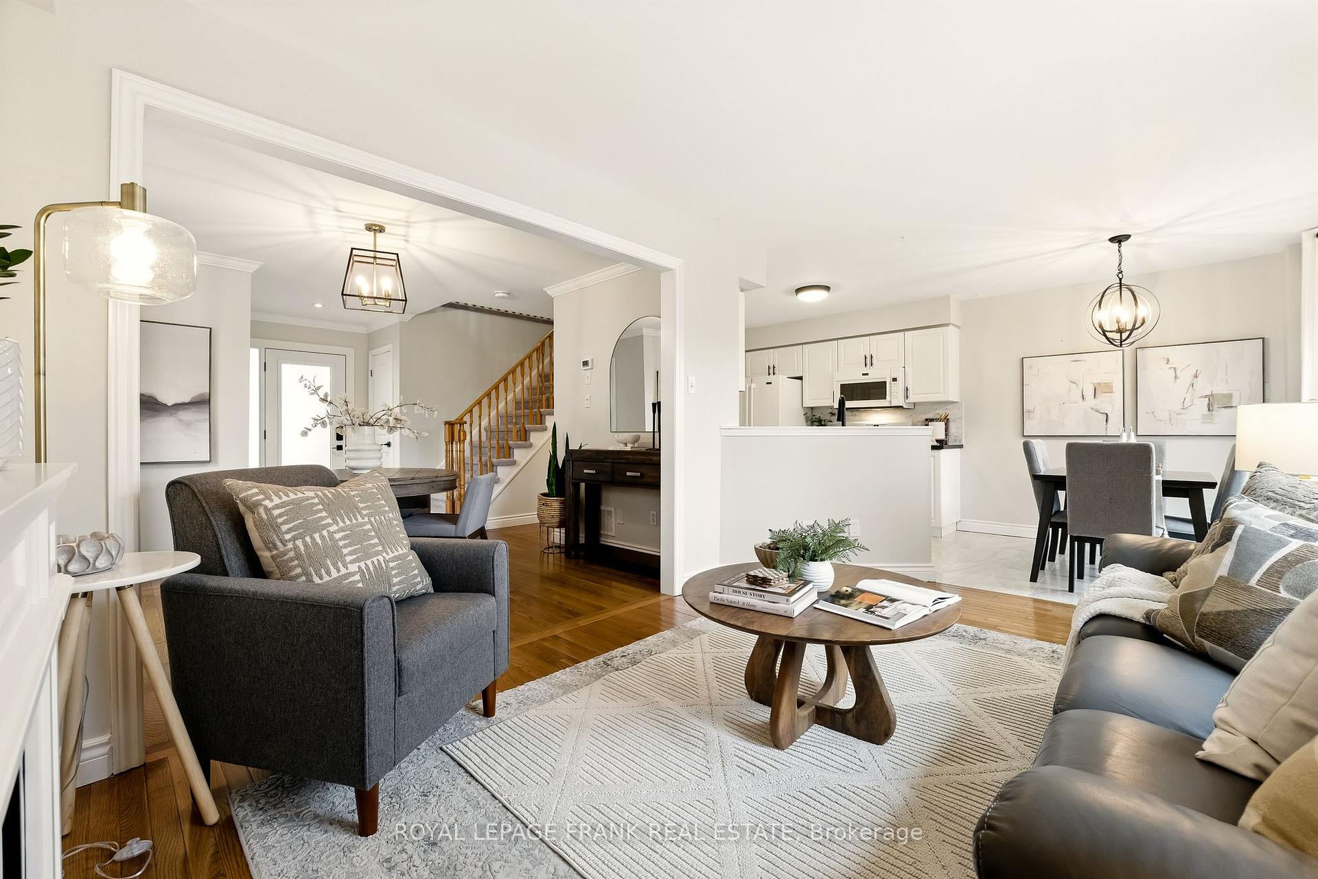 Photo 9 of 34 Hanna Drive, Clarington, Bowmanville — HOMEH