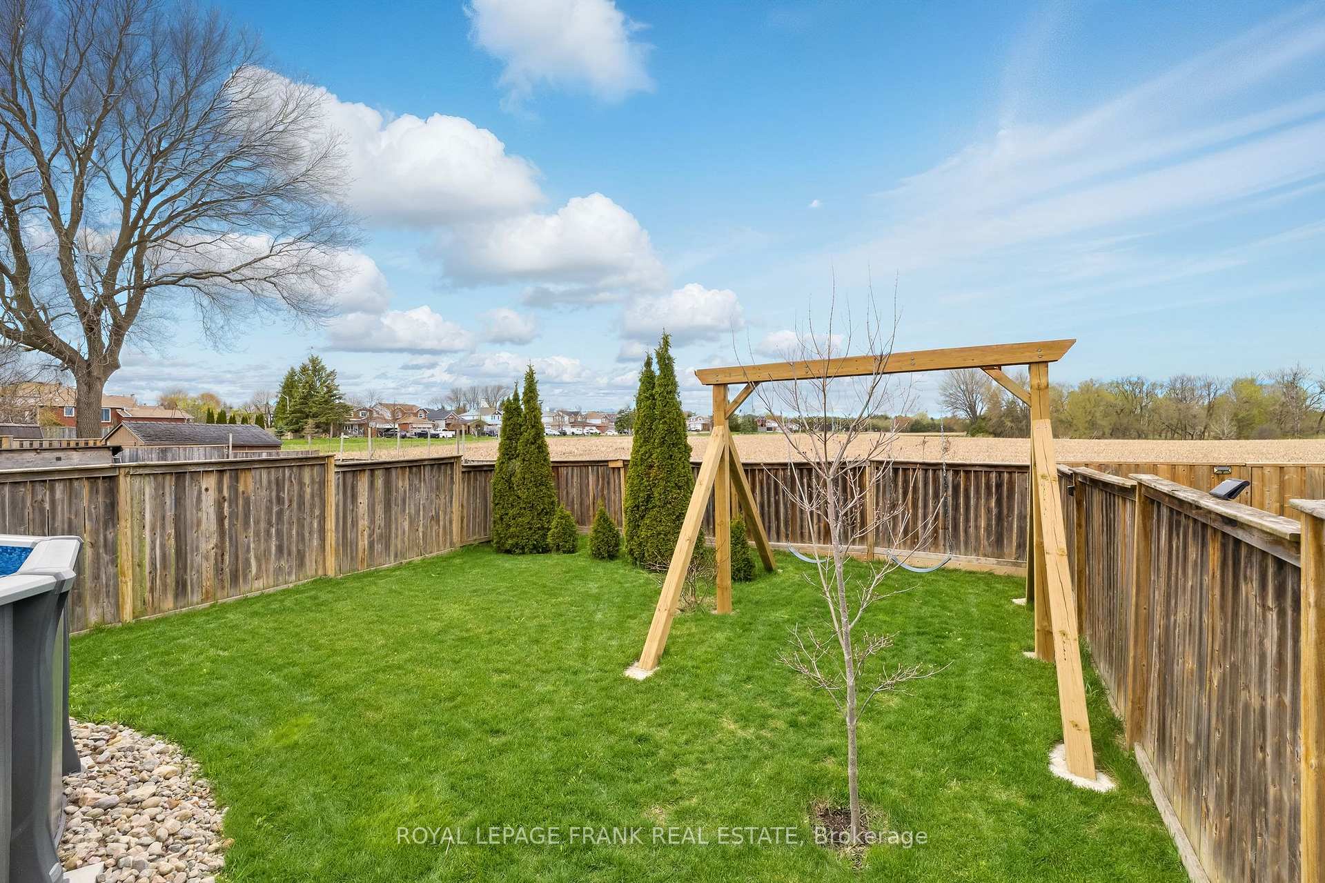 Photo 35 of 34 Hanna Drive, Clarington, Bowmanville — HOMEH