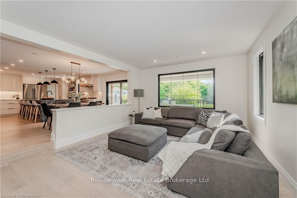 Photo 8 of 58 Glenholm Drive, Guelph, York/Watson Industrial Park — HOMEH