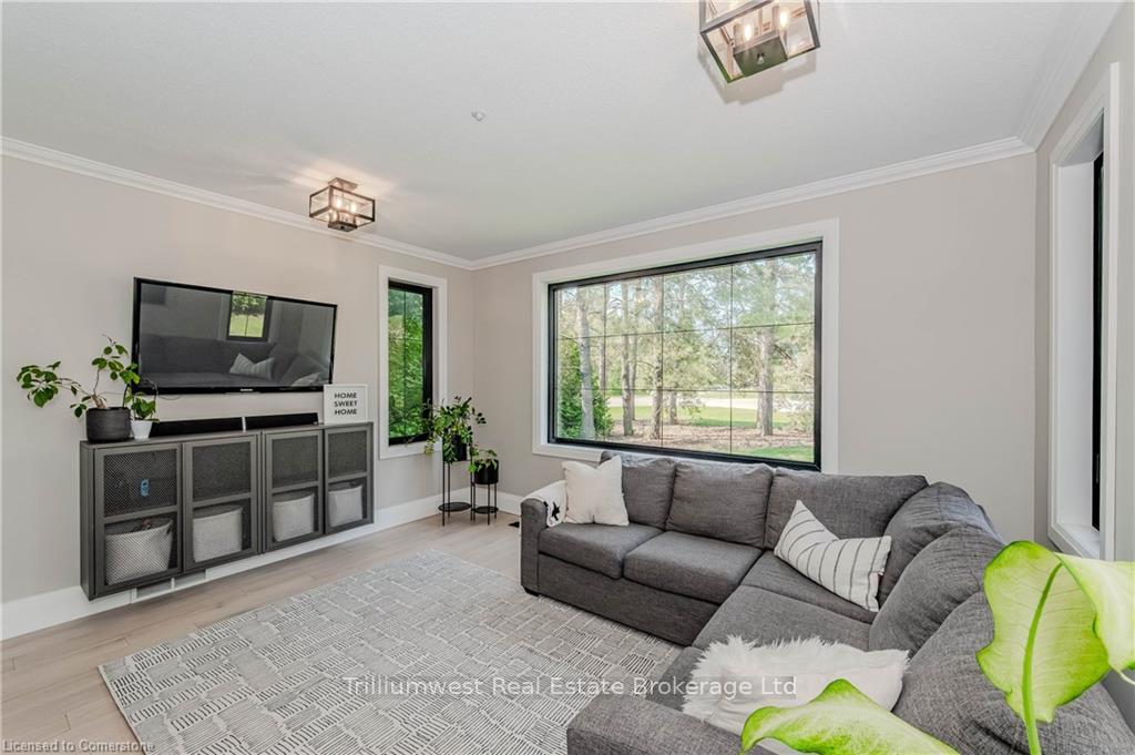 Photo 14 of 58 Glenholm Drive, Guelph, York/Watson Industrial Park — HOMEH