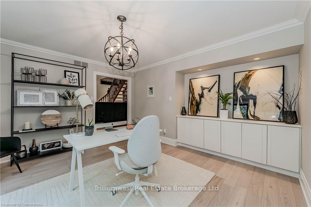 Photo 17 of 58 Glenholm Drive, Guelph, York/Watson Industrial Park — HOMEH