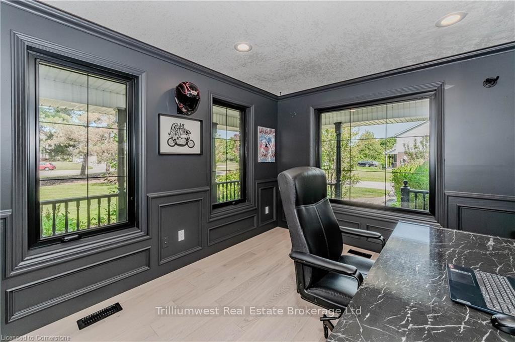 Photo 19 of 58 Glenholm Drive, Guelph, York/Watson Industrial Park — HOMEH