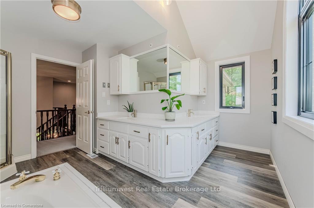 Photo 31 of 58 Glenholm Drive, Guelph, York/Watson Industrial Park — HOMEH