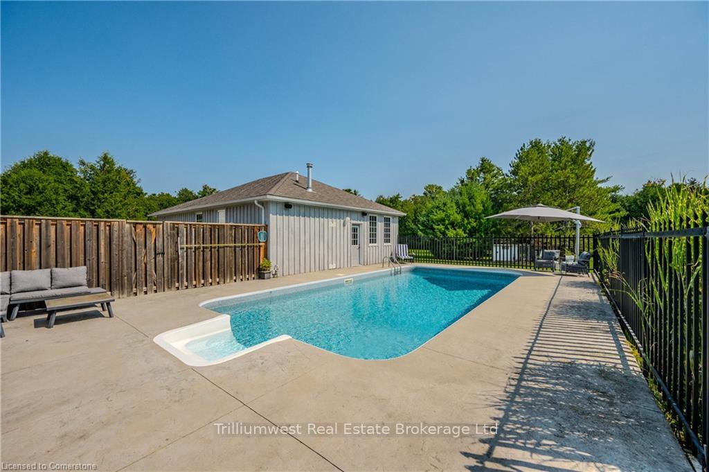 Photo 35 of 58 Glenholm Drive, Guelph, York/Watson Industrial Park — HOMEH