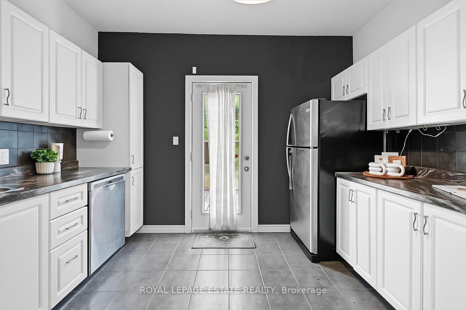 Photo 8 of 145 Avondale Street, Hamilton, Crown Point — HOMEH