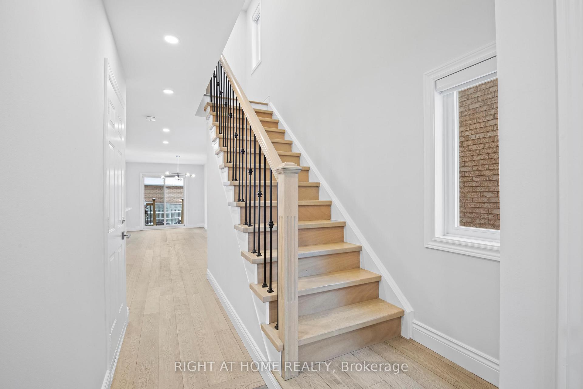 Photo 1 of 81 Grapevine Road, Caledon, Bolton West — HOMEH