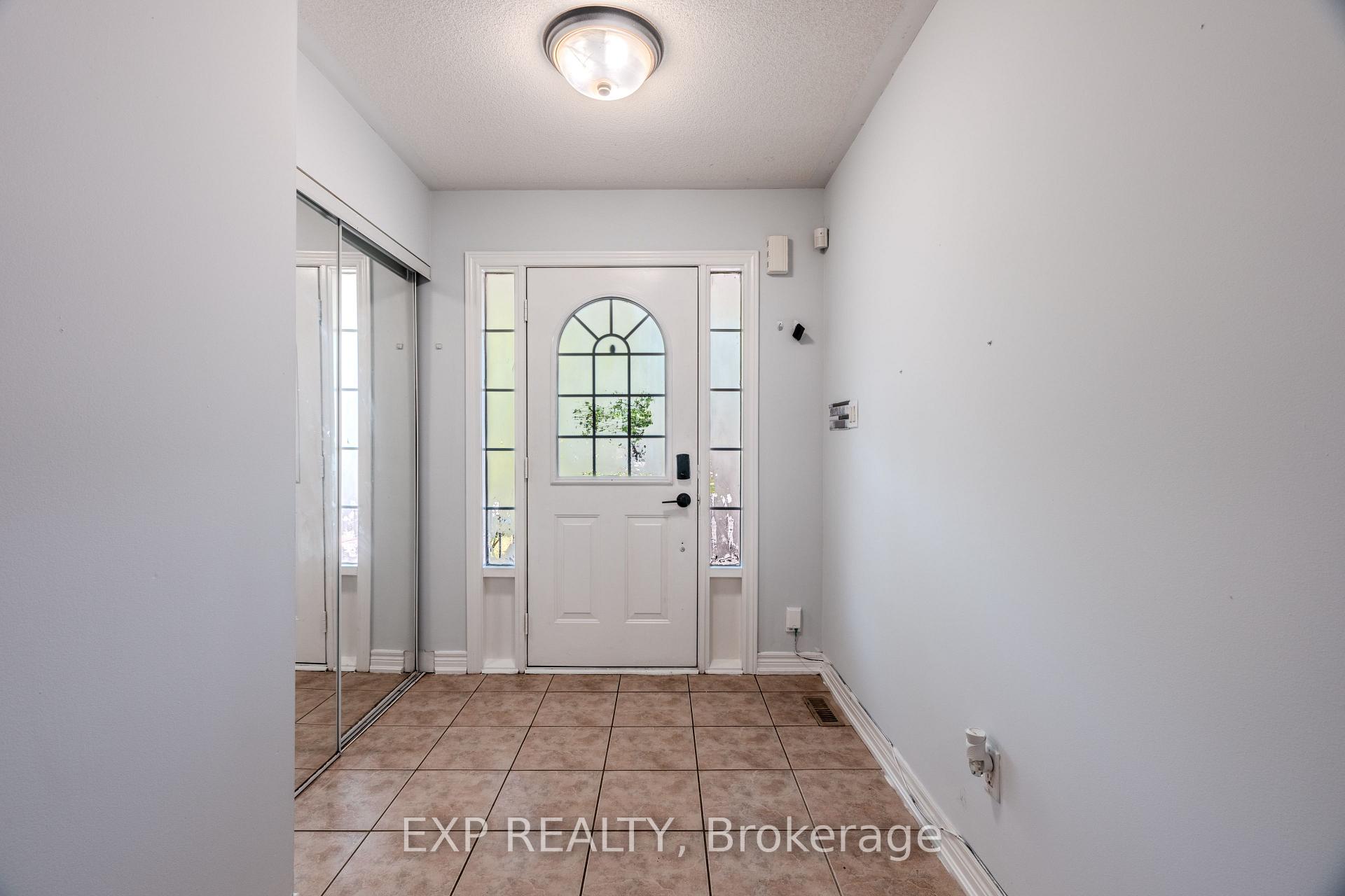Photo 4 of 60 Whitefoot Crescent, Ajax, South East — HOMEH