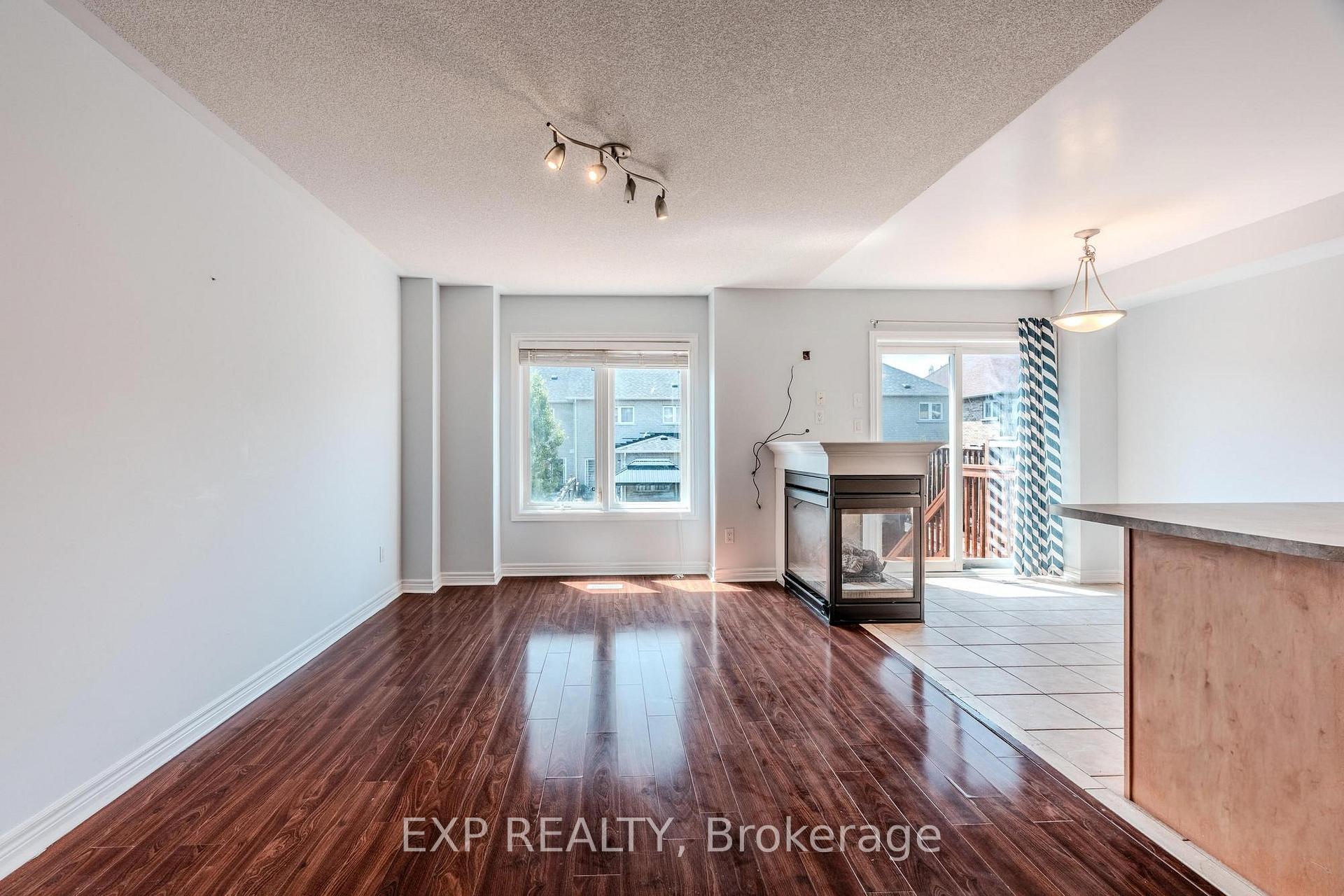 Photo 9 of 60 Whitefoot Crescent, Ajax, South East — HOMEH