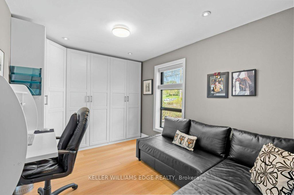 Photo 20 of 61 Lake Avenue N, Hamilton, Riverdale — HOMEH