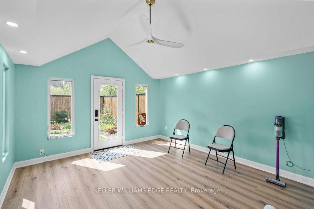 Photo 29 of 61 Lake Avenue N, Hamilton, Riverdale — HOMEH