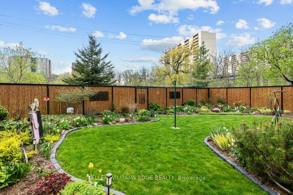 Photo 41 of 61 Lake Avenue N, Hamilton, Riverdale — HOMEH