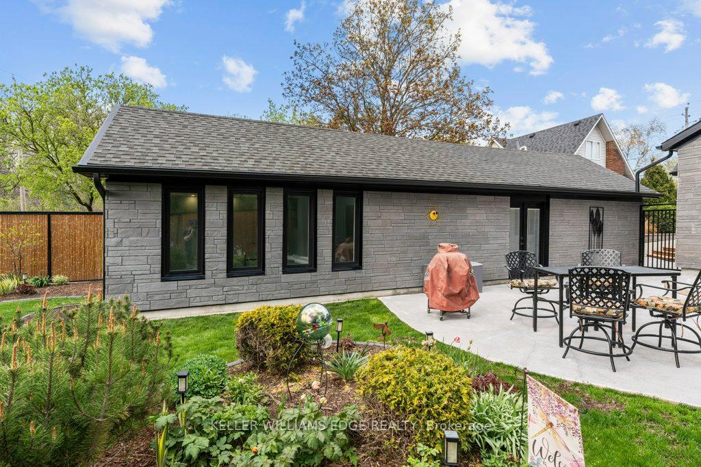 Photo 43 of 61 Lake Avenue N, Hamilton, Riverdale — HOMEH