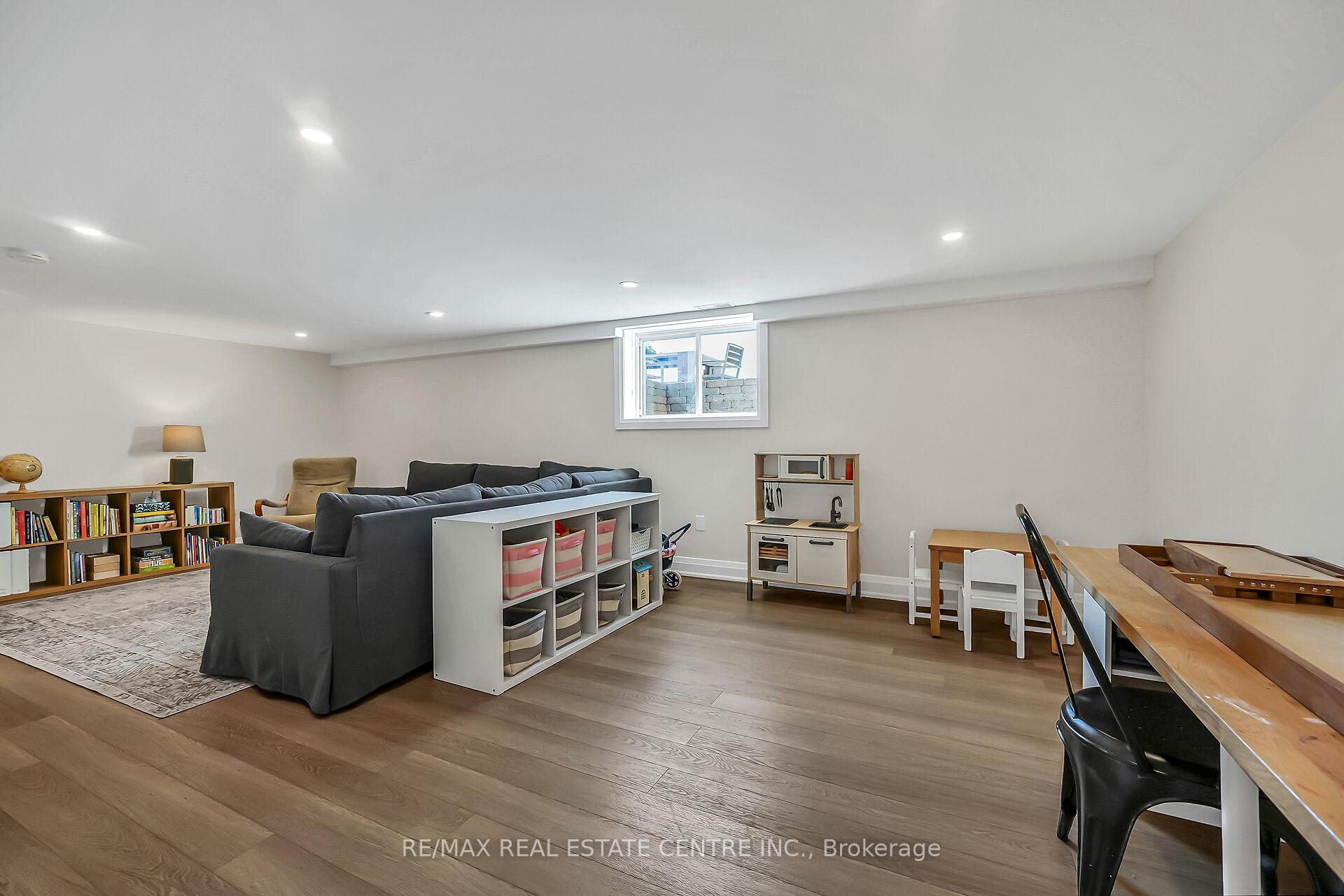 Photo 33 of 2121 Golf Club Road, Hamilton, Rural Glanbrook — HOMEH