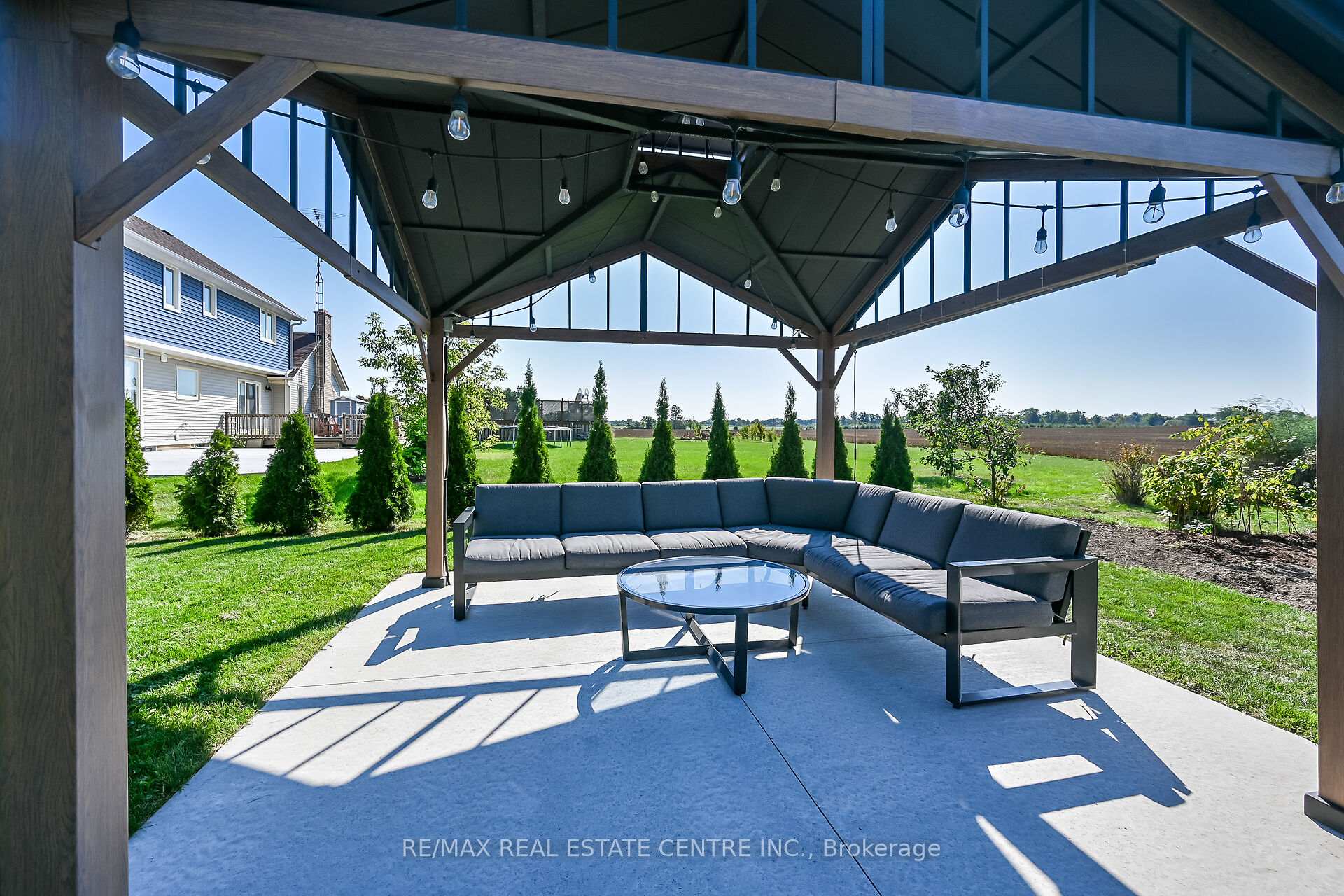 Photo 44 of 2121 Golf Club Road, Hamilton, Rural Glanbrook — HOMEH