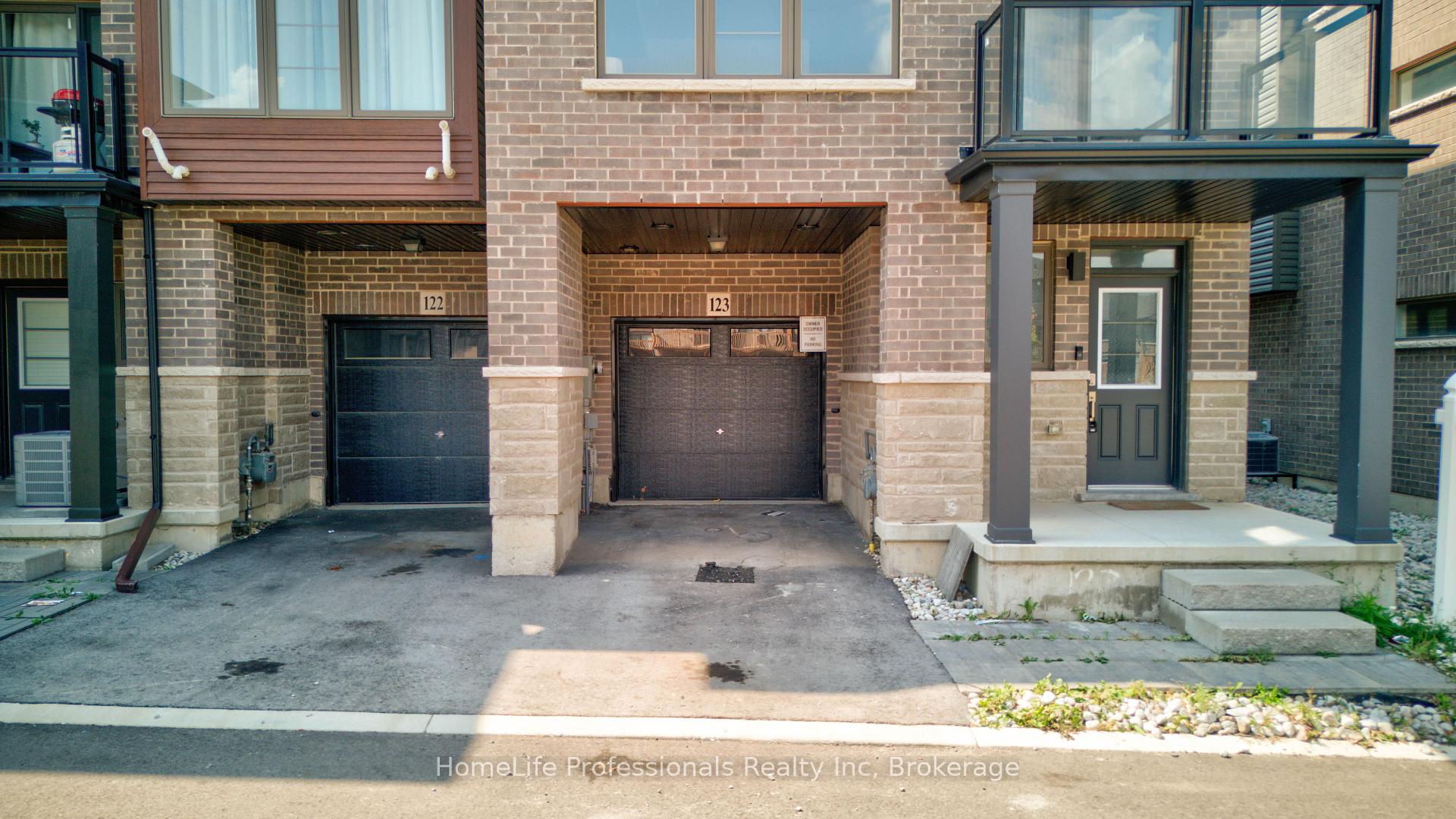 Photo 2 of Unit 123, 61 Soho Street, Hamilton, Stoney Creek Mountain — HOMEH