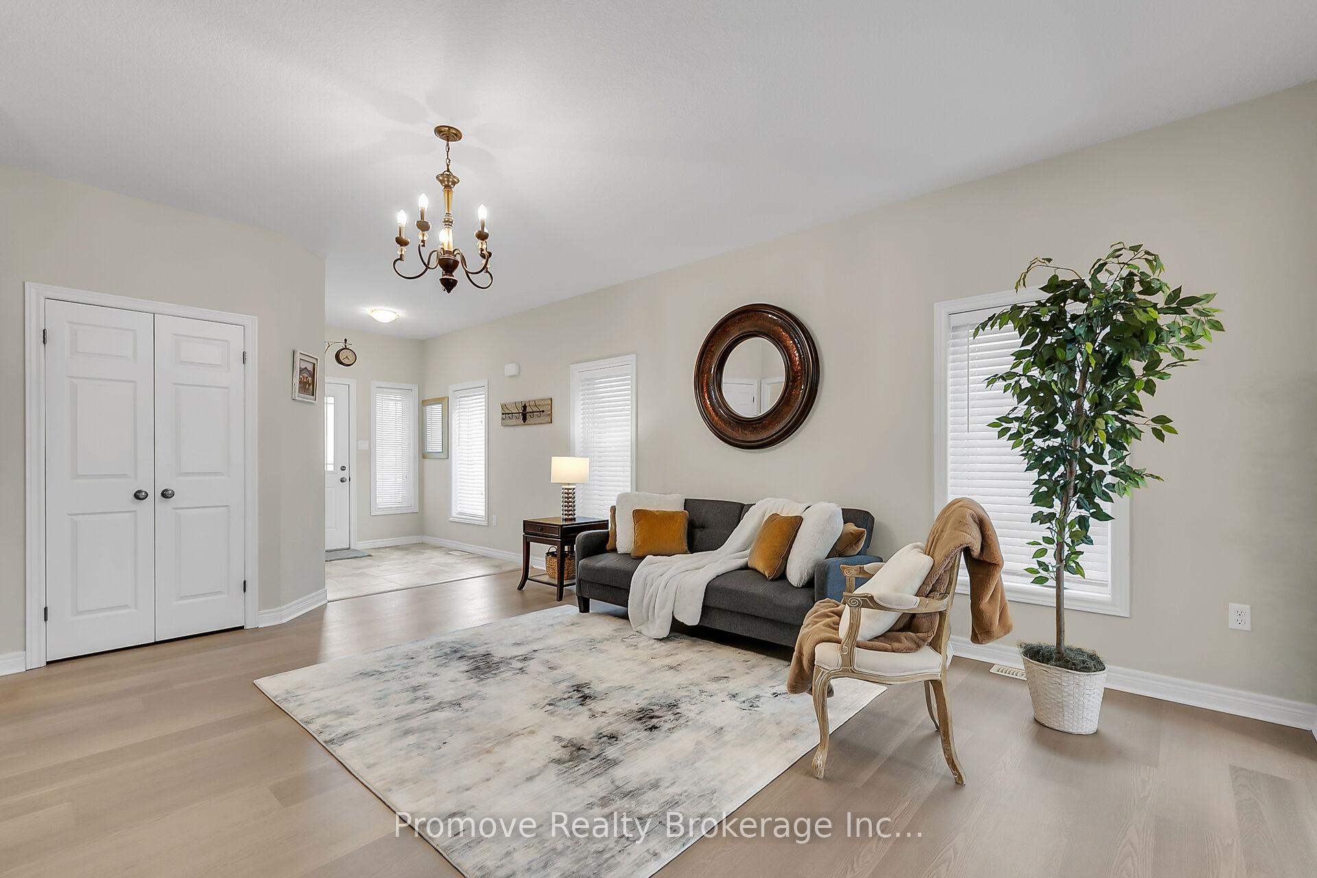 Photo 4 of 25 Mussen Street, Guelph, Victoria North — HOMEH