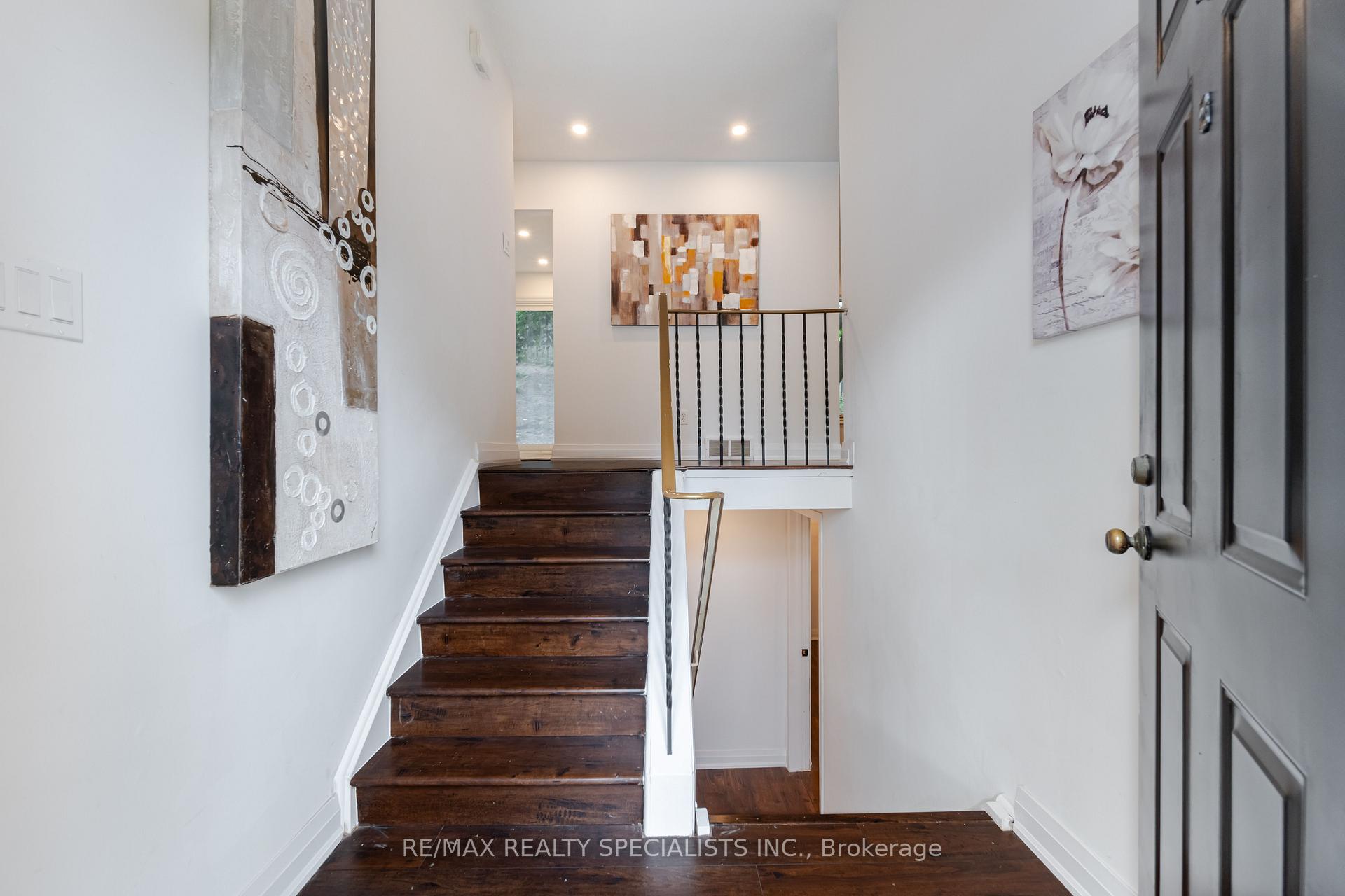 Photo 5 of 15 Woodridge Drive, Guelph, Willow West/Sugarbush/West Acres — HOMEH