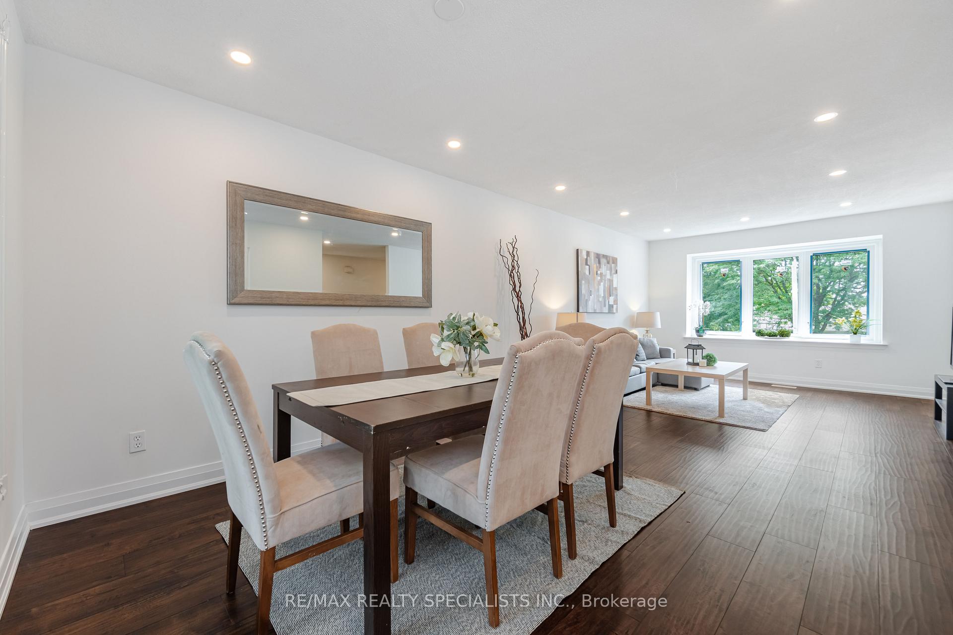 Photo 12 of 15 Woodridge Drive, Guelph, Willow West/Sugarbush/West Acres — HOMEH