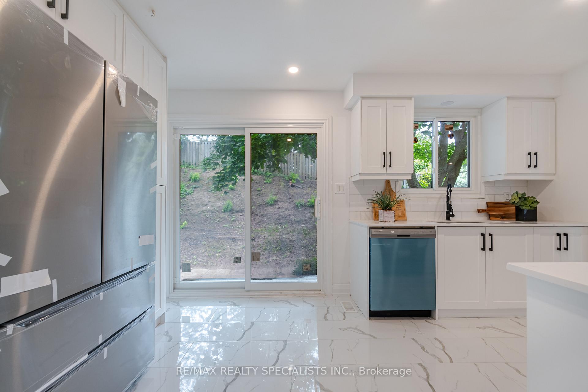Photo 18 of 15 Woodridge Drive, Guelph, Willow West/Sugarbush/West Acres — HOMEH