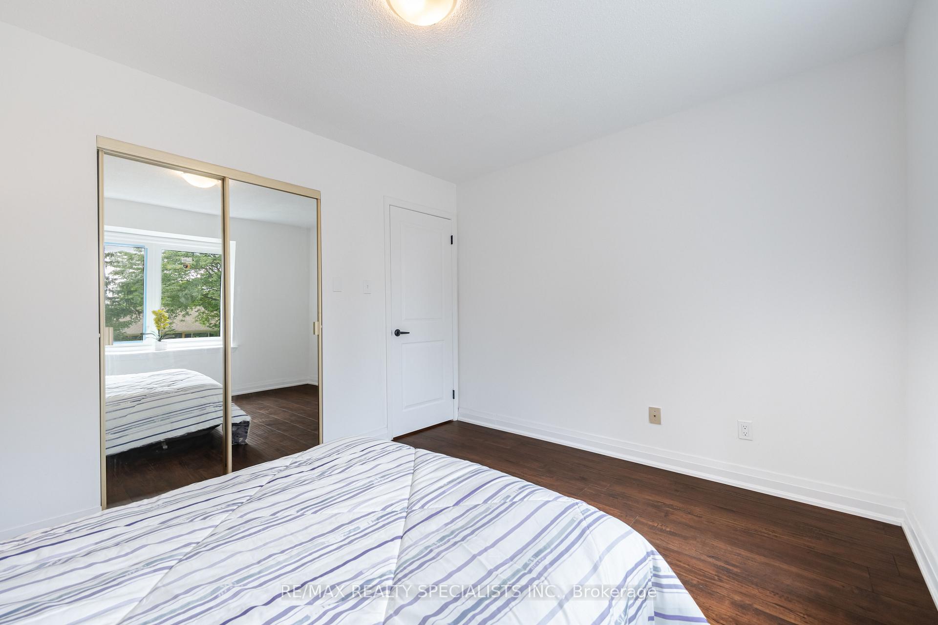 Photo 24 of 15 Woodridge Drive, Guelph, Willow West/Sugarbush/West Acres — HOMEH