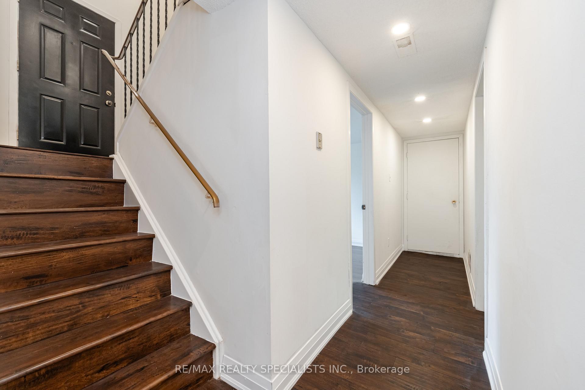 Photo 28 of 15 Woodridge Drive, Guelph, Willow West/Sugarbush/West Acres — HOMEH