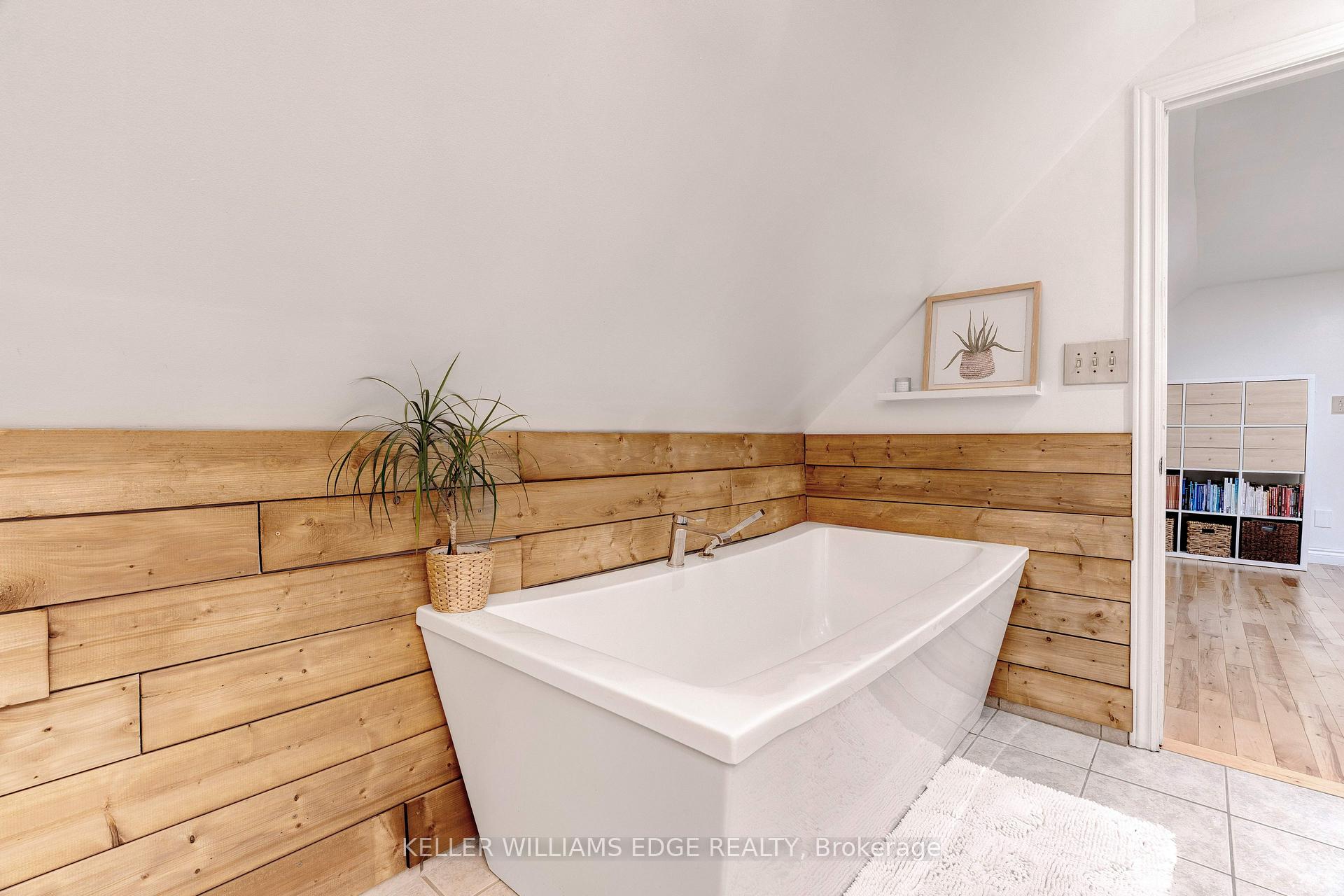Photo 28 of 3038 Binbrook Road, Hamilton, Binbrook — HOMEH