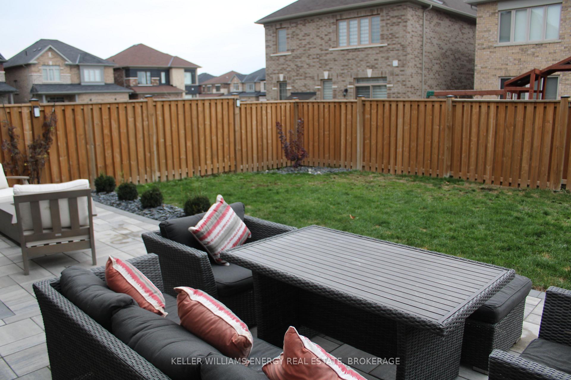 Photo 30 of 176 Mcphail Avenue, Clarington, Bowmanville — HOMEH