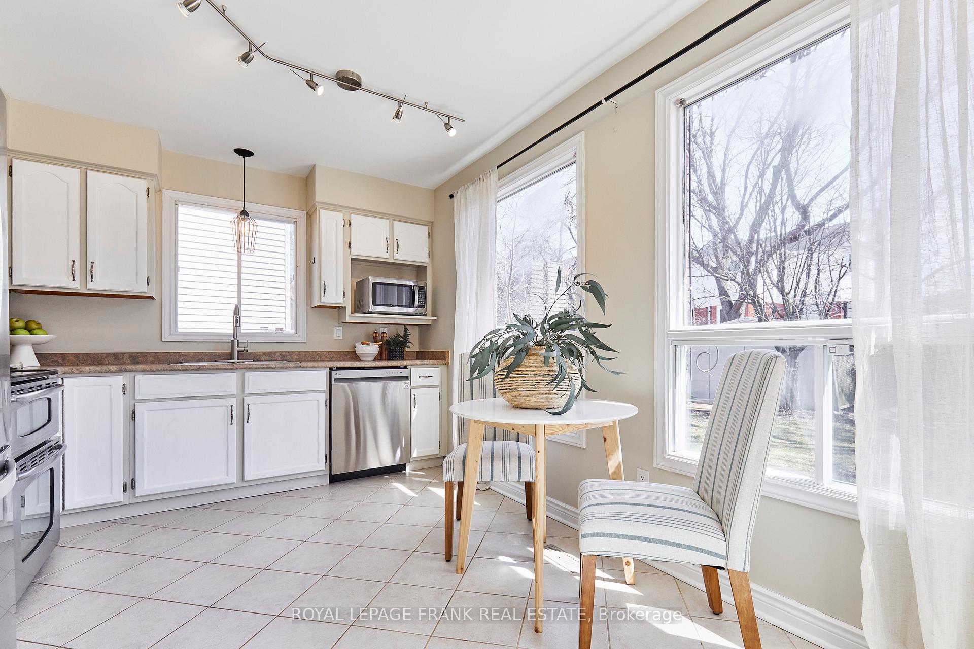 Photo 10 of 13 Newport Avenue, Clarington, Courtice — HOMEH