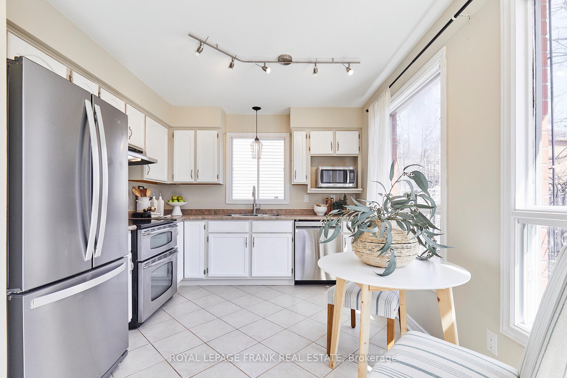 Photo 11 of 13 Newport Avenue, Clarington, Courtice — HOMEH