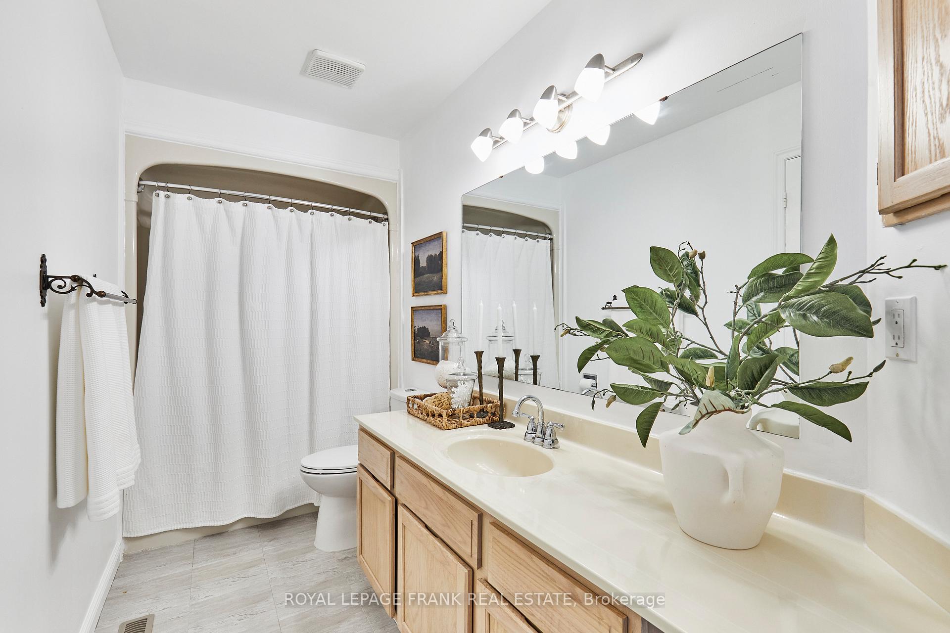 Photo 29 of 13 Newport Avenue, Clarington, Courtice — HOMEH