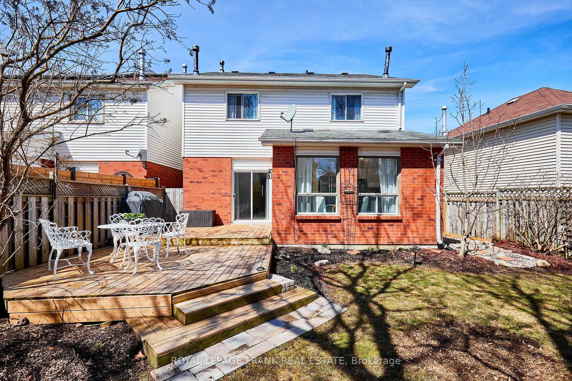 Photo 37 of 13 Newport Avenue, Clarington, Courtice — HOMEH