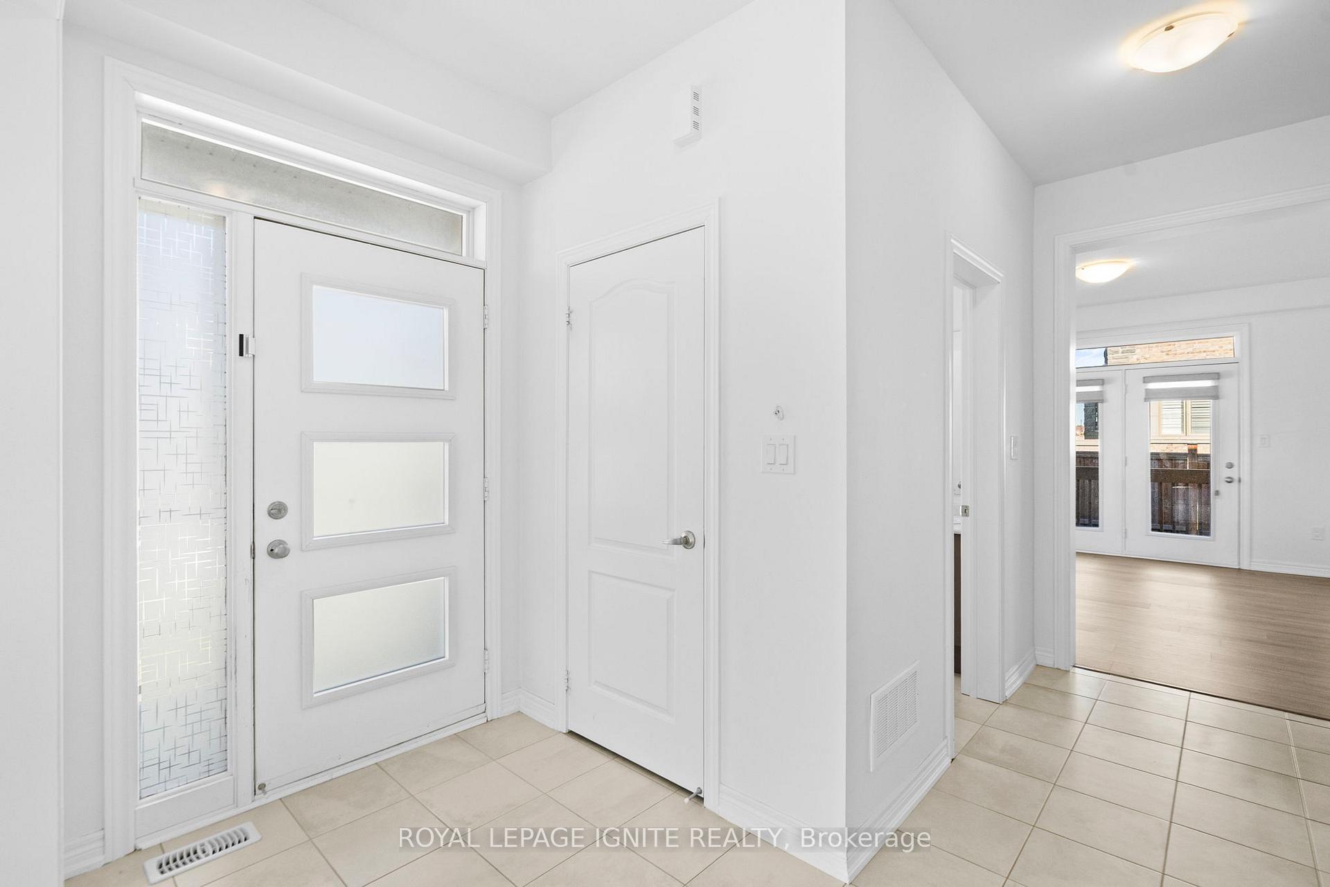 Photo 4 of 3 Mountain Heights Place, Hamilton, Waterdown — HOMEH