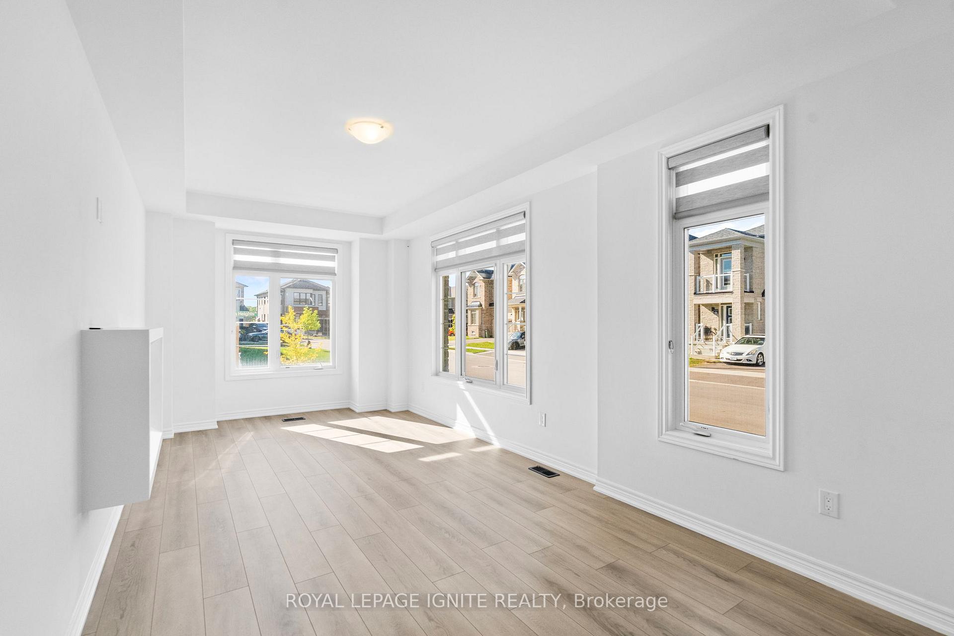 Photo 7 of 3 Mountain Heights Place, Hamilton, Waterdown — HOMEH