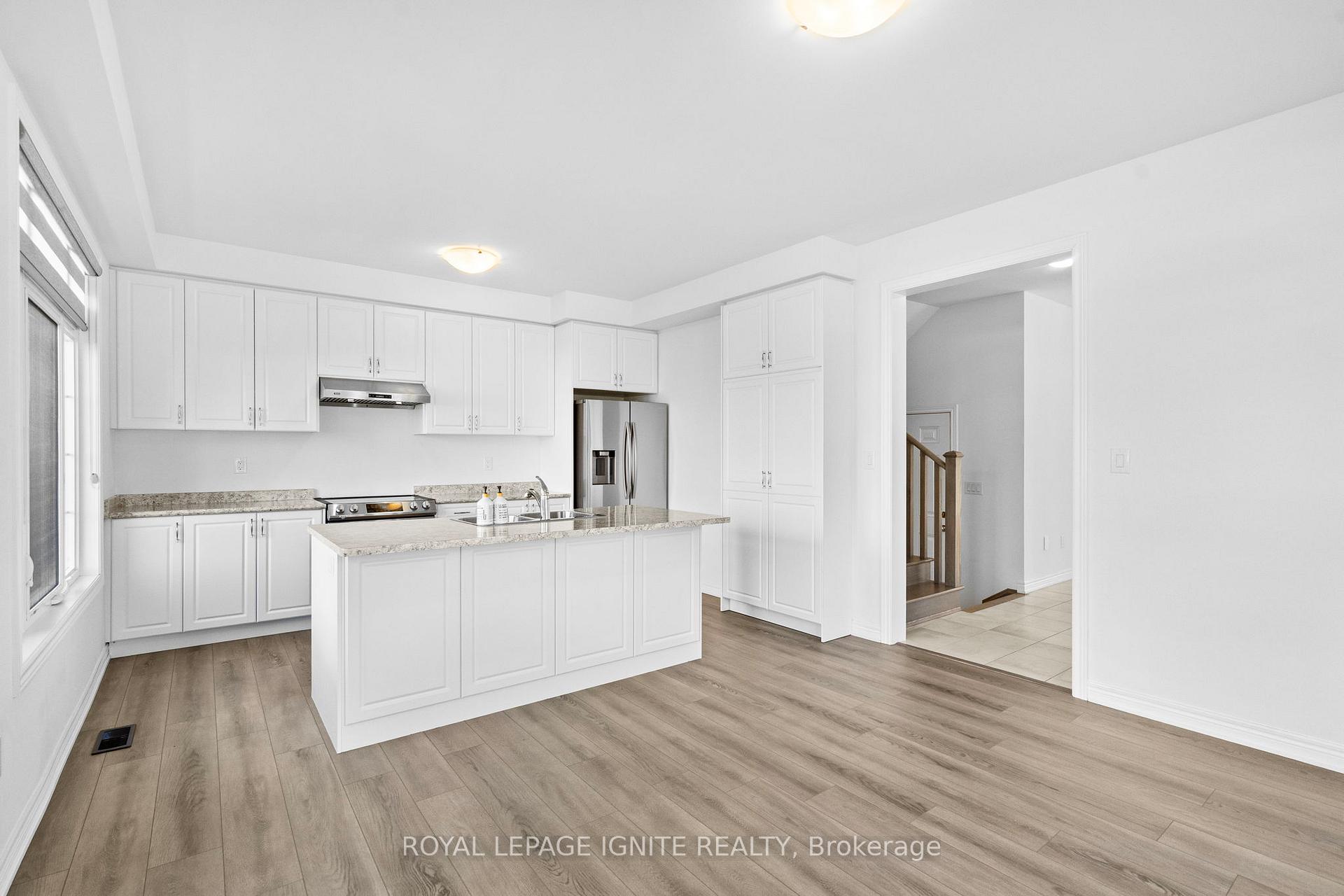 Photo 12 of 3 Mountain Heights Place, Hamilton, Waterdown — HOMEH